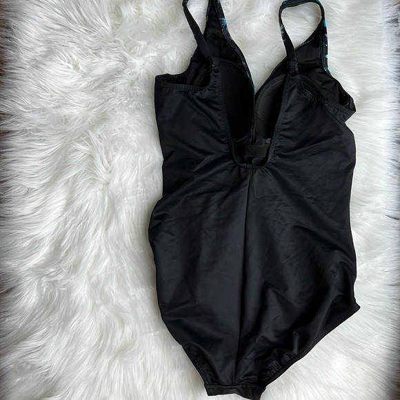 NWOT Miraclesuit Women's Sophisticat Oceanus V-Neck One Piece Swimsuit Size 12 - Picture 6 of 11